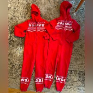 Adorable one piece sweatsuits, size 4-6
